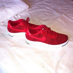 Nike Air Force 1 Flynit